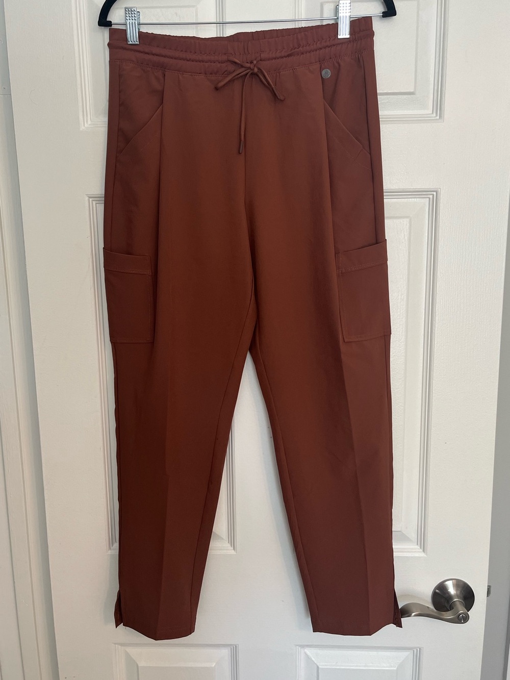 NWOT Apana Women’s Rust Brown Cargo Jogger Pants